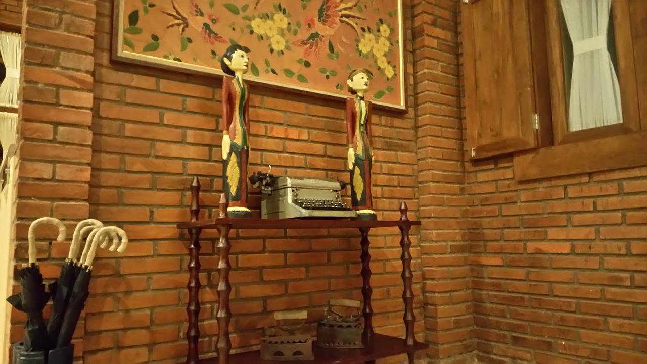 자바 빌라 부티크 호텔 앤 레스토 요그야카르타 외부 사진